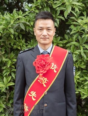 014.阆中分公司--曹万飞.jpg